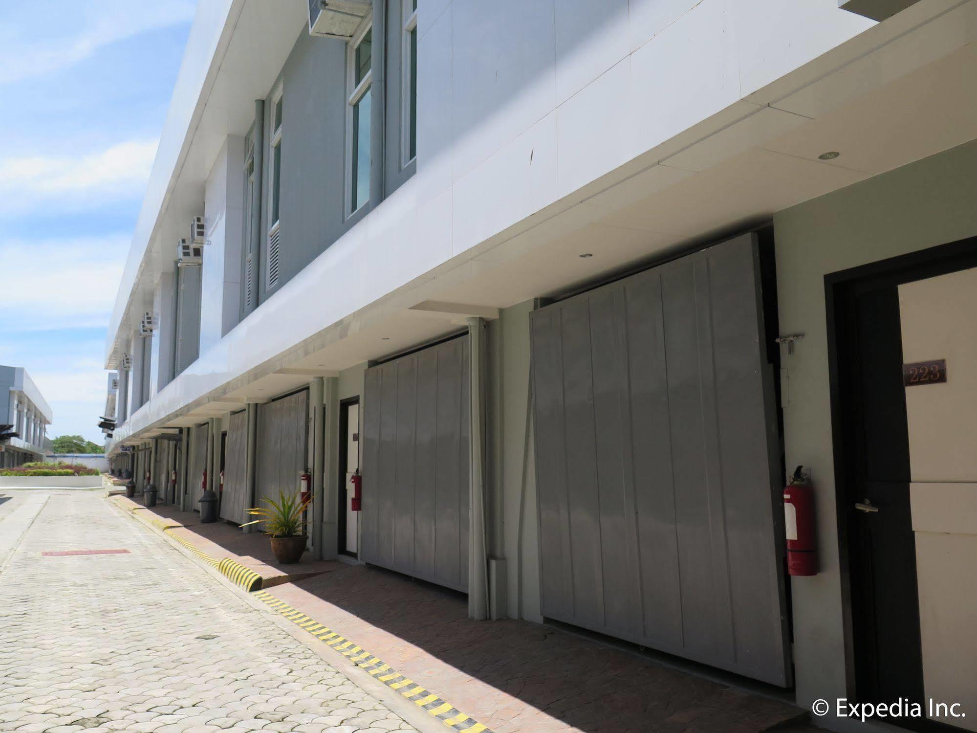 โรงแรม ลักกี9 บัดเจ็ท Tagum ภายนอก รูปภาพ