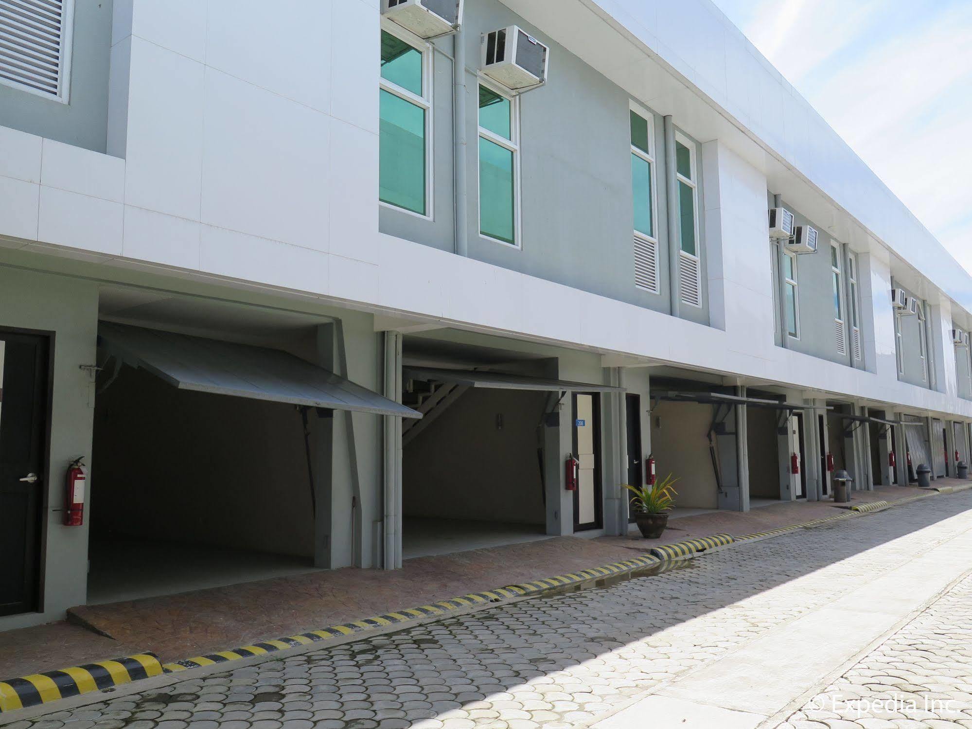 โรงแรม ลักกี9 บัดเจ็ท Tagum ภายนอก รูปภาพ