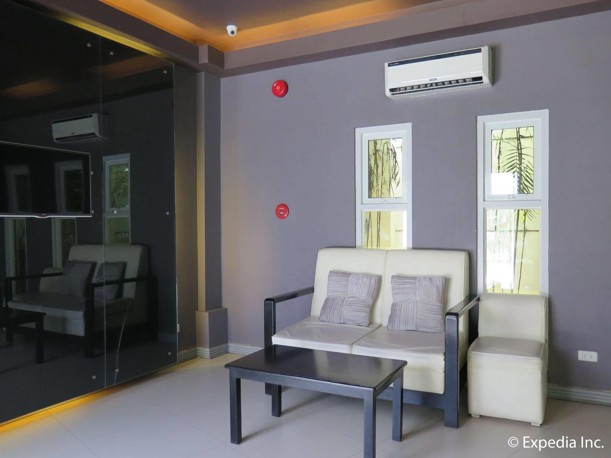 โรงแรม ลักกี9 บัดเจ็ท Tagum ภายนอก รูปภาพ