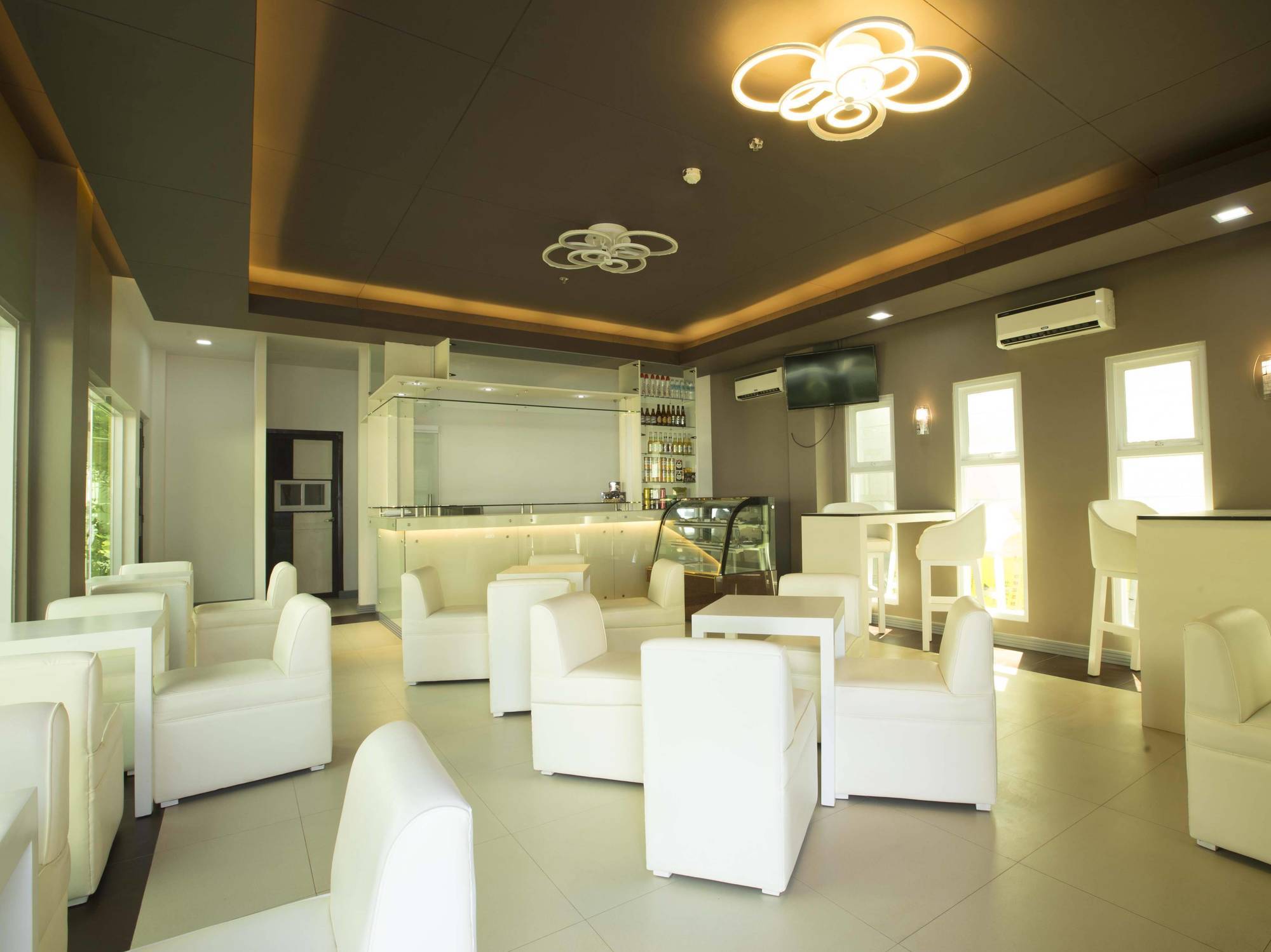 โรงแรม ลักกี9 บัดเจ็ท Tagum ภายนอก รูปภาพ