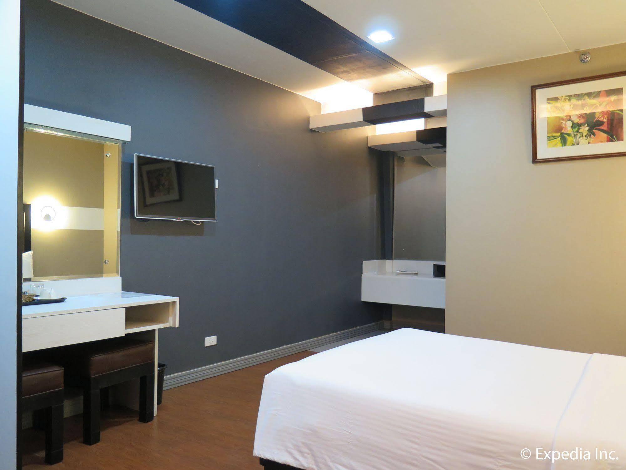 โรงแรม ลักกี9 บัดเจ็ท Tagum ภายนอก รูปภาพ